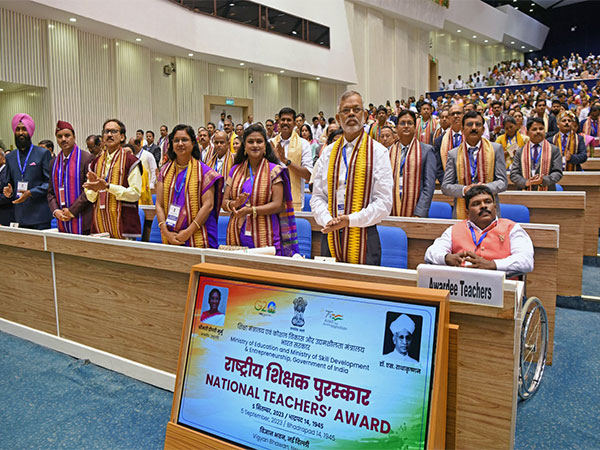Awardee teachers at the National Teachers' Award conferred by President of India, Draupadi Murmu on occasion of Teachers’ Day, at Vigyan Bhawan in New Delhi (ANI File Photo)