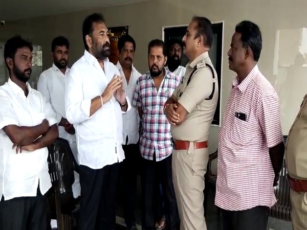 MLA Kottamreddy Shridhar Reddy with Police (Photo/ANI)