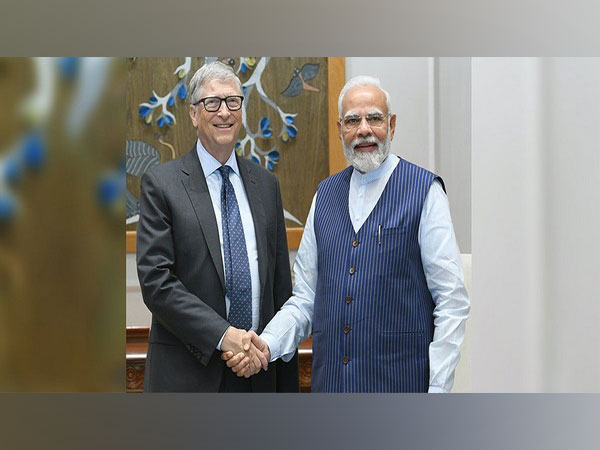 Prime Minister Narendra Modi with Microsoft co-founder and Philanthropist Bill Gates (Photo: Gates Notes/ The Blog of Bill Gates)