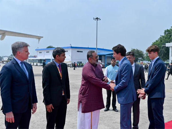 MoS Rajeev Chandrashekhar with Canadian Prime Minister Justin Trudeau at the airport (Photo Credits: Twitter/@Rajeev_GoI)