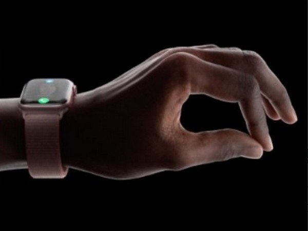 Apple unveils Watch Series 9 with new ‘Double Tap’ feature Apple Watch Series 9 (Image Source: Twitter)