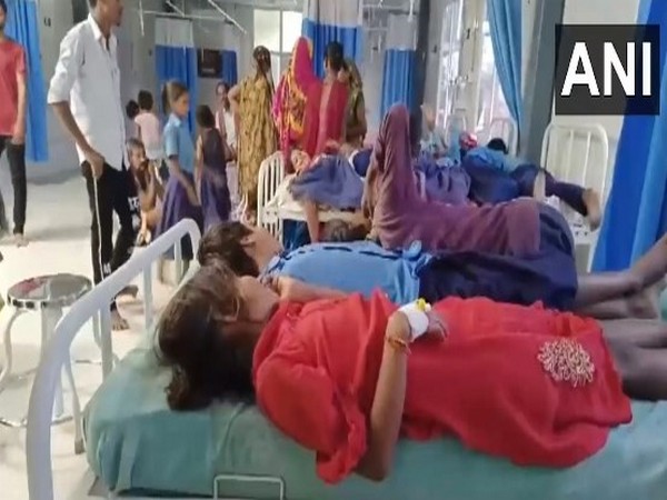 Hospitalised school students (Photo/ANI)
