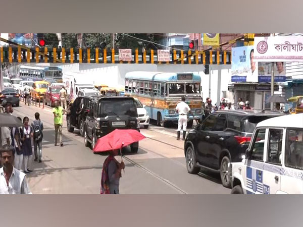 Convoy of Abhishek Banerjee leaving for ED Office (Photo/ANI)