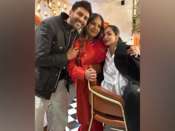 Shabana Azmi, Kartik Aaryan, Malaika Arora (Image Source: Instagram)