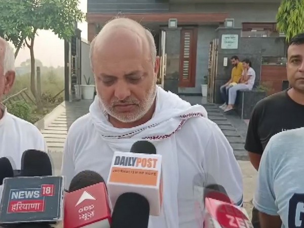 Uncle of Major Ashish Dhonak who lost his life in an encounter in Anantnag in Jammu and Kashmir (Photo/ANI)