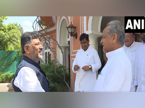 Karnataka Deputy CM DK Shivakumar with Rajasthan CM Ashok Gehlot (Photo/ANI)