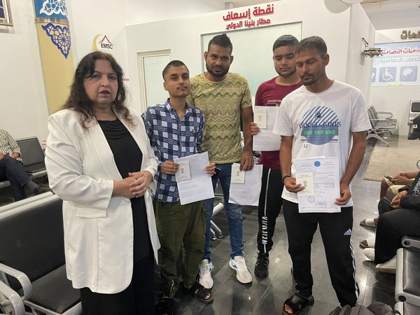 Four Indians evacuated from Libya (Source: Twitter/@IndiainTunisia)