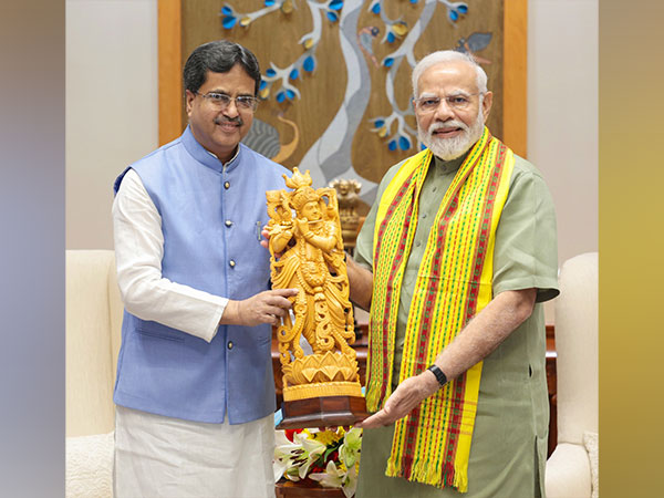 Tripura Chief Minister Manik Saha with PM Modi (Photo Credit: PMOIndia/X)