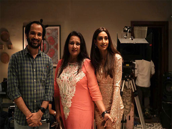 Paloma with mother Poonam Dhillon (Image Source; Instagram)