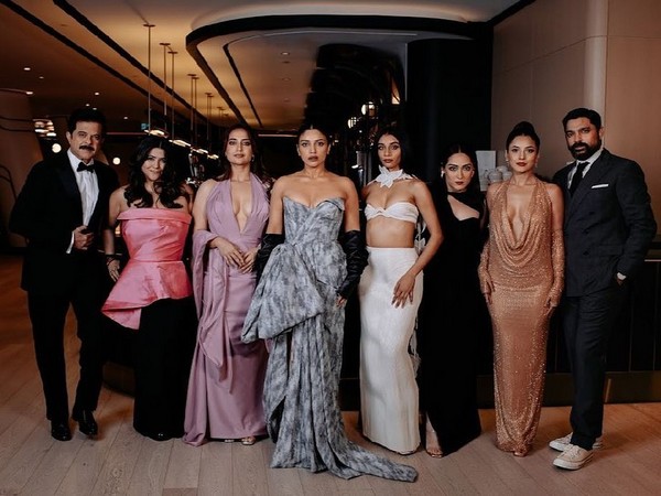 Ektaa R Kapoor with Thank You For Coming star cast (Image Source: Instagram)