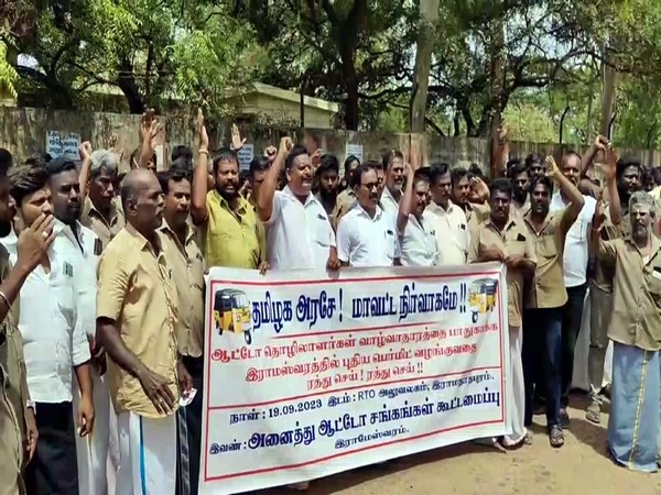 Auto drivers in Rameswaram stage protest demanding not to issue new auto taxi permits (Photo/ANI)