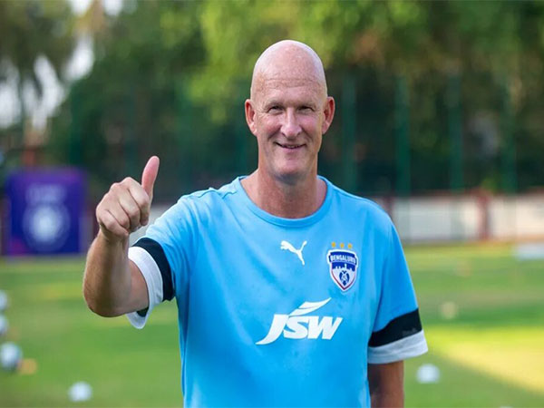  Simon Grayson (Photo: ISL Media)