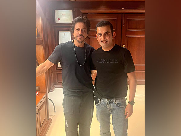 Actor Shah Rukh Khan and former cricketer Gautam Gambhir (Image source: Instagram)