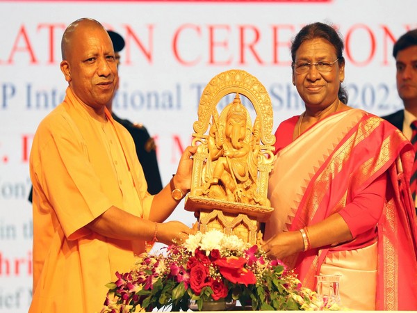 Uttar Pradesh CM Yogi Adityanath and President Droupadi Murmu (Photo/ANI)