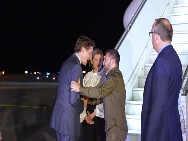 Canada PM Justin Trudeau welcomes President Volodymyr Zelenskyy and First Lady Olena Zelenska at the airport (Photo: X@JustinTrudeau)