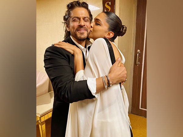 Shah Rukh Khan, Deepika Padukone (Image source: Instagram)