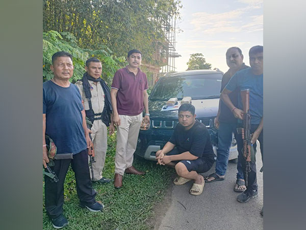 Accused drug peddler in police custody. (Photo/ANI)