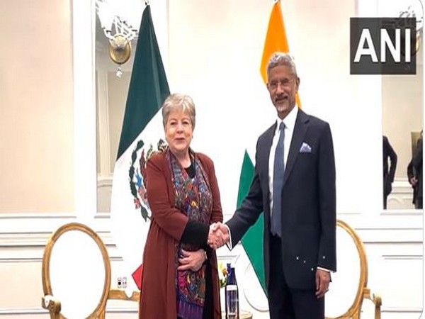 EAM S Jaishankar with Mexico Foreign Minister Alicia Barcena Ibarra (Photo/ANI)