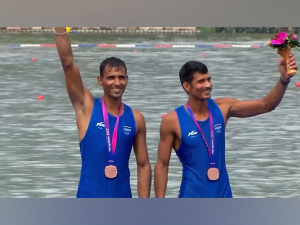 Lekh Ram and Babu Lal Yadav. (Picture: Amit Shah Twitter)