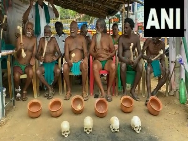 Farmers protest on Cauvery water sharing in Trichy (Photo/ANI)