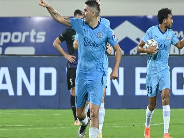Mumbai City FC players celebrating a goal. (Photo- ISL) 