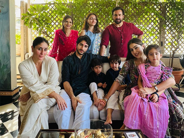 Kareena Kapoor Khan and her family (Image source: Instagram)