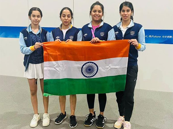 Indian squash team. (Photo- Anurag Thakur Twitter)