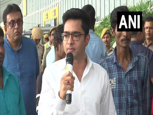 TMC General Secretary Abhishek Banerjee before leaving for Delhi (Photo/ANI)