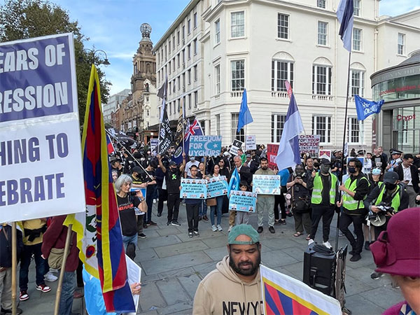 Crowd of protesters took out a rally in London. (Photo credit: Global Alliance for Tibet and Persecuted Minorities)
