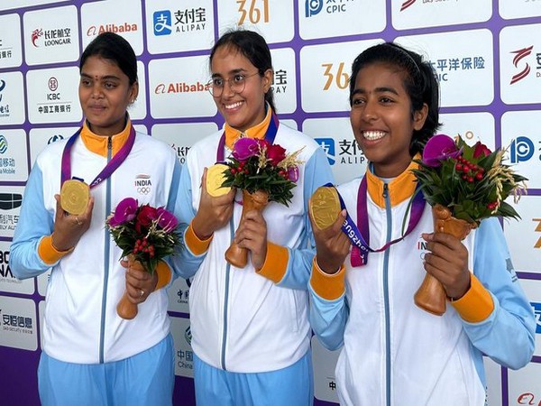 Jyothi Surekha Vennam, Aditi Gopichand and Parneet Kaur (Image: Twitter/ Narendra Modi)
