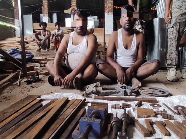 STF Kolkata and STF Bihar unearth illegal improvised active Firearms (Pistol) manufacturing unit (Photo/ANI)