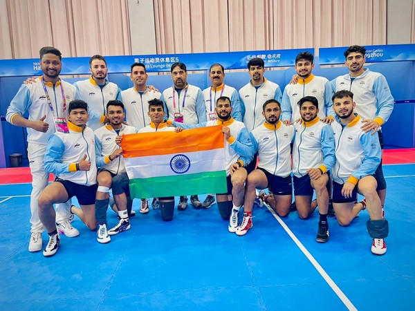 Men's kabaddi team (Photo: Narendra Modi/Twitter)