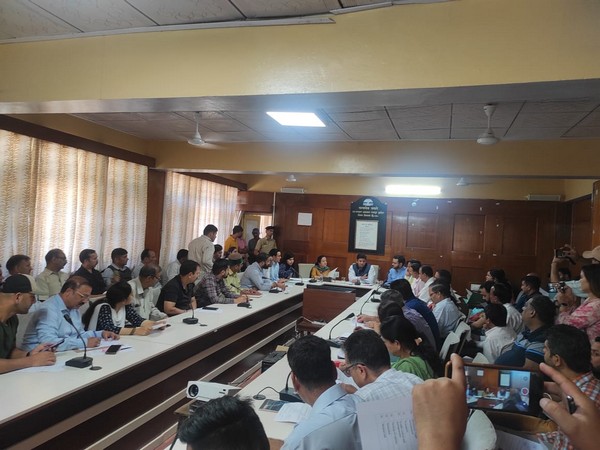 Meeting at Rampur Bushahr in view of International Lavi Fair. (Photo/ANI) 