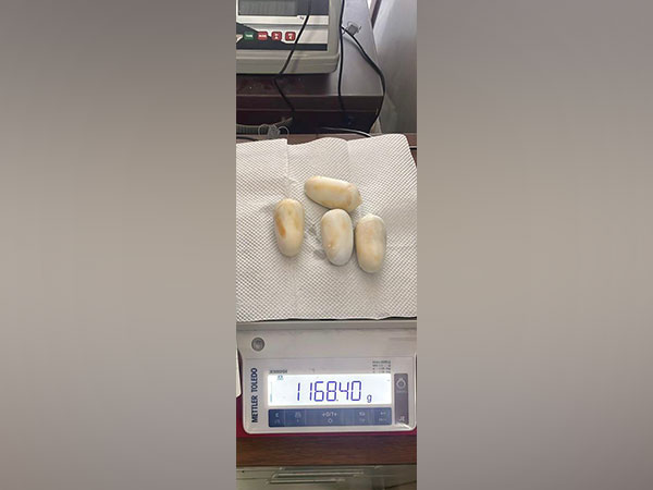 Gold concealed in cylindrical shaped capsules seized at Kochi Airport. (Photo/ANI)