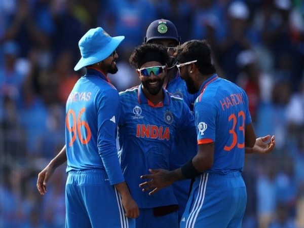 Ravindra Jadeja with teammates. (Picture: BCCI/Twitter)