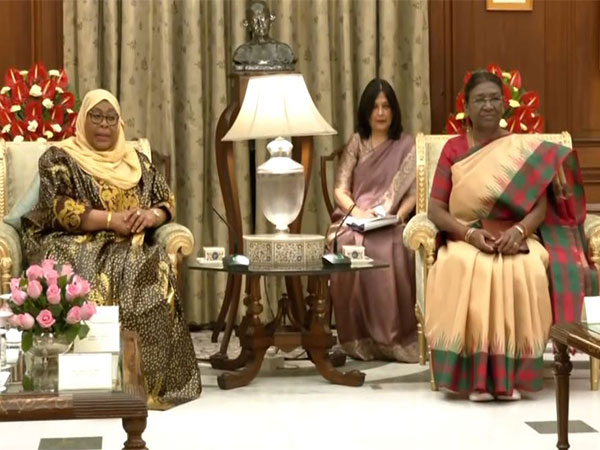 President Droupadi Murmu and Tanzanian Presidnt Samia Suluhu Hassan (Photo/ANI)