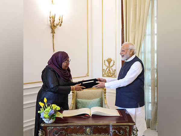 Prime Minister Narendra Modi and Tanzanian President Samia Suluhu Hassan (Photo: X@narendramodi)