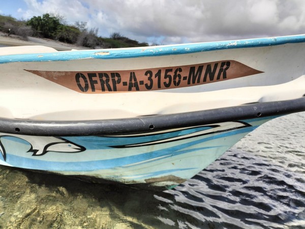 Sri Lankan piper boat washes ashore in Tamil Nadu's Rameswaram (Photo/ANI)