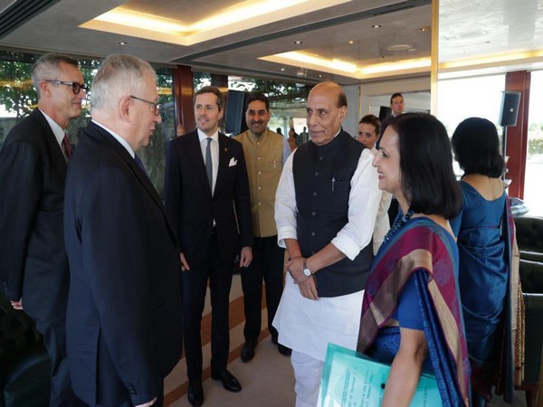 Rajnath Singh interacts with CEOs of Italian defence companies (Source: Twitter/@rajnathsingh)