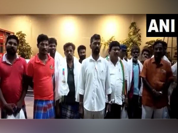 17 Indian fishermen arrive at Chennai airport (Image/ANI)