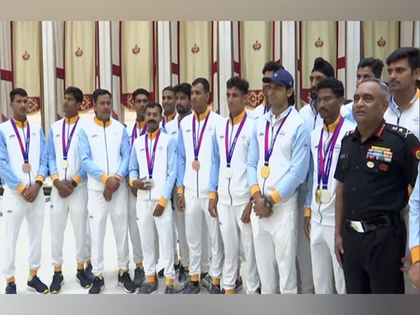 COAS General Manoj Pande with Indian athletes (Image: ANI) 