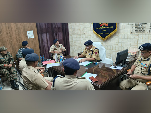 Jammu IGP reviews preparedness for President's visit, Navratri celebration