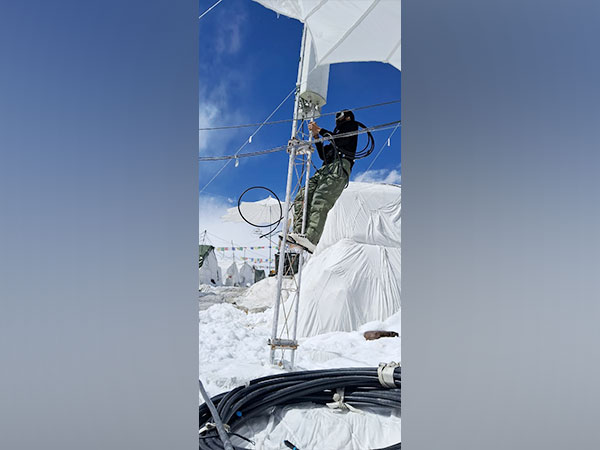Army establishes first-ever BSNL BTS on Siachen (@firefurycorps/X)