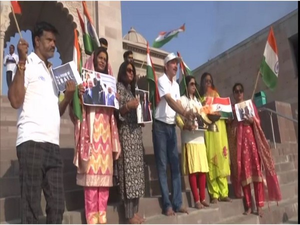 Ganga aarti in UP's Varanasi for the victory for Israel in its fight against Hamas (Photo/ANI)