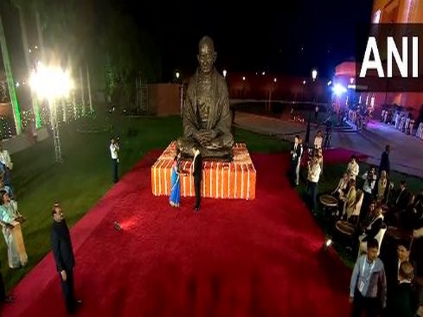 G20 Parliamentary speakers pay tribute to Mahatma Gandhi at Parliament House complex (Photo/ANI)