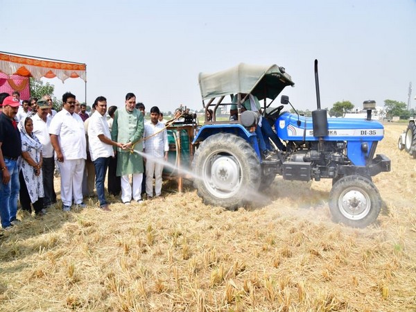 Development Minister Gopal Rai launch the initiative of bio-decomposer spraying  (Photo/ANI)