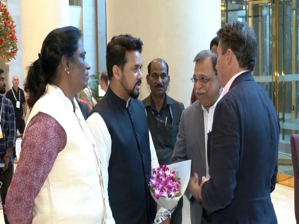 PT Usha (left) and Anurag Thakur (center) (Photo/ANI)