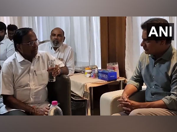 BRS leader KT Rama Rao, former Telangana PCC chief Ponnala Lakshmaiah at Hyderabad. (Photo/ANI)