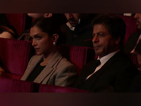 Deepika Padukone, Shah Rukh Khan (Image source: Twitter)