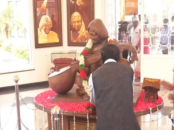 ISRO Chief S Somnath pays tribute to APJ Abdul Kalam (Photo/ANI)